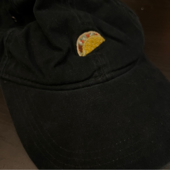 Bundle of 3 A&F Snack Baseball Caps - Picture 5 of 8